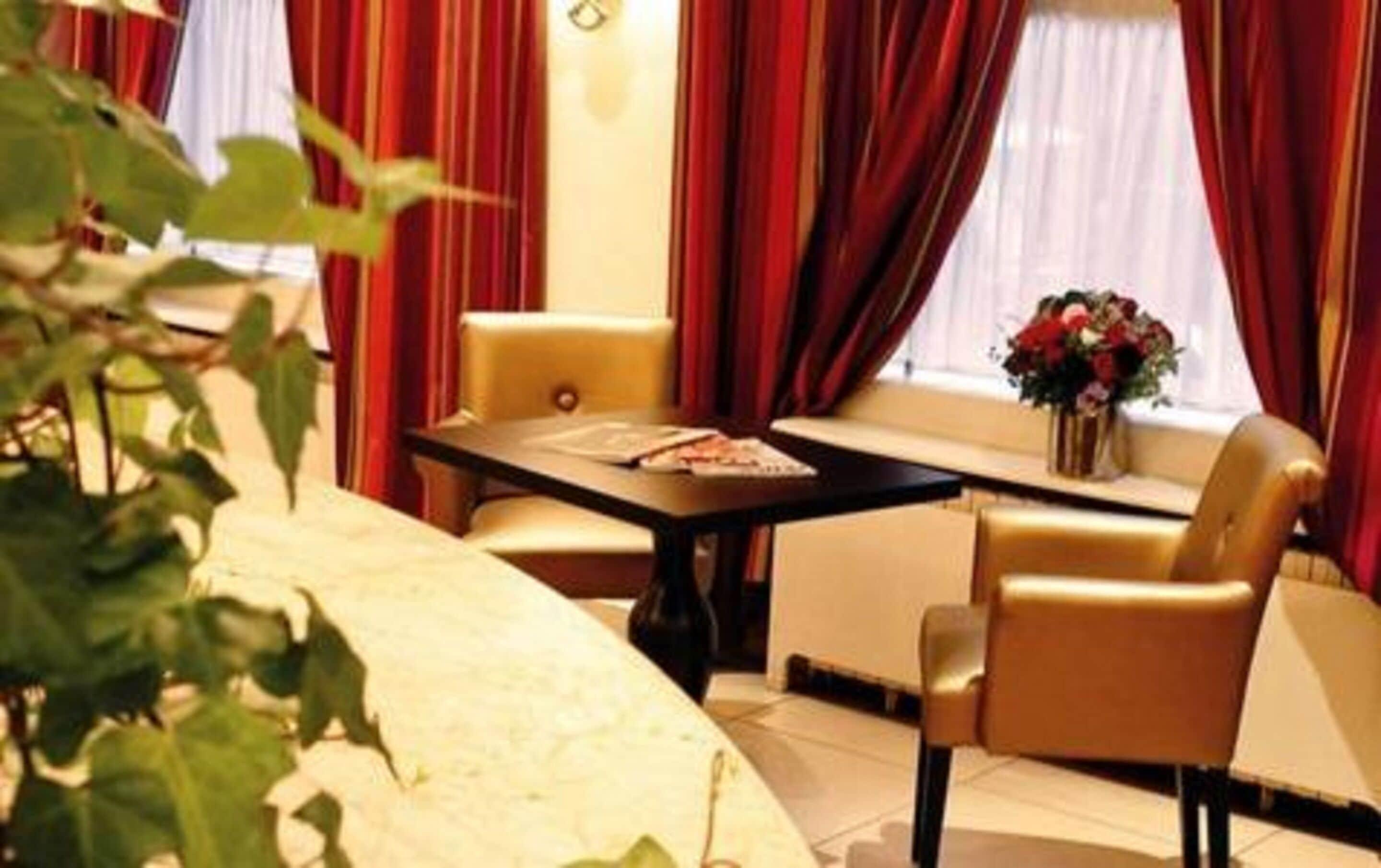 Gerando Hotel Paris